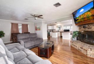 Toes Up Resort - New Braunfels - 5