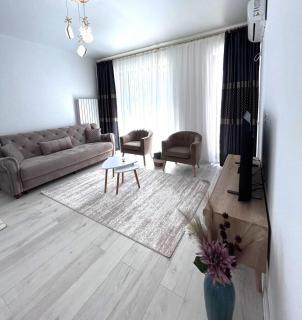 Queens Luxury Studio - Năvodari - 3