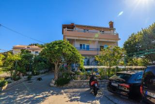 Apartments Nada - Banjol - 0