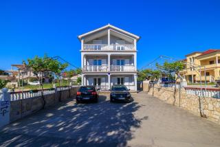 Apartments Klara - Lopar - 0