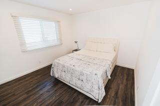 Chic 1-Bedroom with Dinning area in Central Location Close to Downtown with Free Parking - Los Angeles - 4
