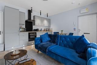 Modern Apartment Off-Road Parking King Bed Suite 2 - Nottingham - 9