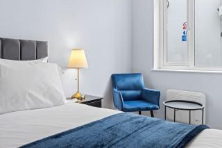 Modern Apartment Off-Road Parking-Twin Room Suite 3 - 4