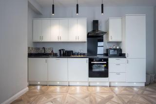 Modern Apartment Off-Road Parking-Twin Room Suite 3 - 2