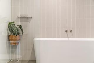 The Esplanade - Luxuriously Styled New 3 Bed Apt - 4