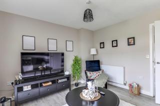 Modern, spacious house near town - 5