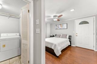 Picture-Perfect Charmer in North Decatur - Decatur - 4