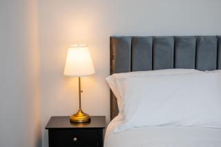Modern Apartment Off Road Parking Spacious Double Bed Suite 7 - 5