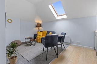 Modern Apartment Free Off Road Parking King Bed Suite 9 - Nottingham - 5