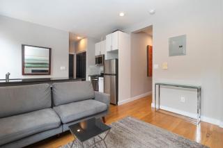 Renovated Lower Eastside 2BR Washer Dryer - New York - 2