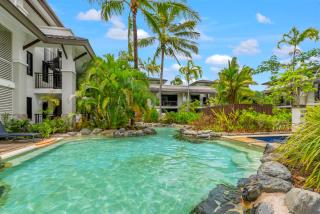 Resort-style Swim Out - A Poolside Oasis - Port Douglas - 3