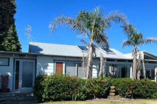 Wellwood Cottage - Beach Front Escape - Te Awanga - 0