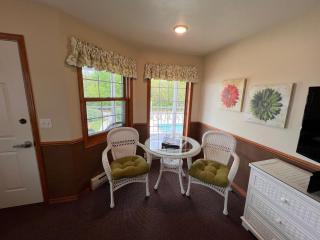 Bay Breeze Resort - 6