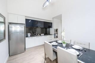 South Brisbane 2B2B Apt&Parking M6 - 7