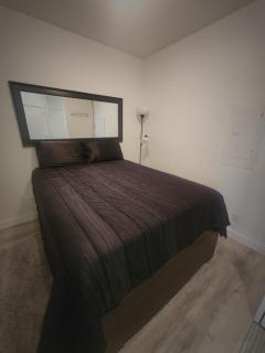 Comfort for 2 at the Civic - Langley - 8