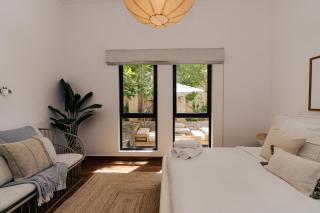Ground Floor & Private Garden! Burj Khalifa View - Dubai - 7