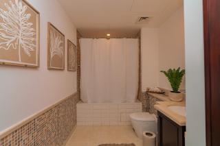 Ground Floor & Private Garden! Burj Khalifa View - Dubai - 6