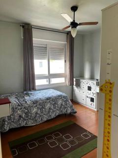 Amplo apartamento com 2 garagens - Pelotas - 4