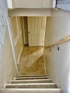 Z & Z Apartment 2 - Newark - 9