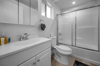 1-Bedroom Lofts in Hollywood Modern Design, Balcony, Parking & Hollywood Sign - Los Angeles - 7