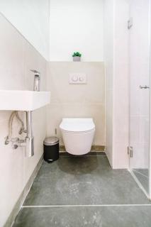 Super-Star 3BR Private Parking ! - 2