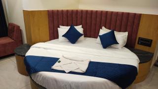 HOTEL CAMPUS - Ahmedabad - 1
