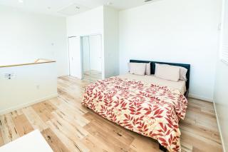 Modern Three Bedroom Loft with 3 Levels sleep 10 ppl in Hollywood - Los Ángeles - 4