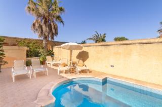 Ta'Leli Pool Farmhouse in Gozo - Happy Rentals - 9