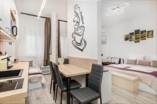 Galaxy Apartement Lift Parking - 2
