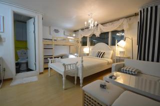 Han River Residence & Guesthouse - 9