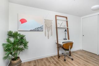 Blueground Fremont lots of light nr canal park SEA-706 - 7