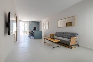 Chic Penthouse Steps from the Promenade - Gżira - 7