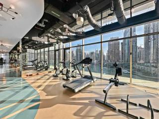 FIRST CLASS 1BR Modern Comforts with Pool View - Dubai - 3