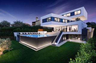 Villa Lucy Banjole for 12 people near Medulin with heated indoor pool & spa just 400 meters from the beach - Banjole - 0