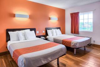 Motel 6-Harrisonburg, VA - South - 5