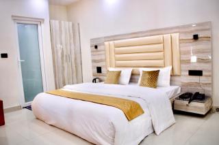 The Sarbati Palace Hotel - 0