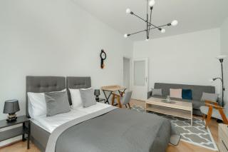 Studio in the Centre of Poznań with Balcony by Noclegi Renters - Poznań - 0