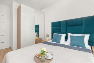 Nowoczesny Apartament z Parkingiem Nowa Letnica Gdańsk by Renters Prestige - Danzig - 1