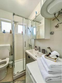 Galib 2 - newly renovated and top location near the sea and city center - 2