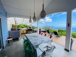 Le haut de la Kaz Surprise Spa, piscine vue océan - 4