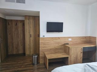 Hostel PREMIUM - Derventa - 1
