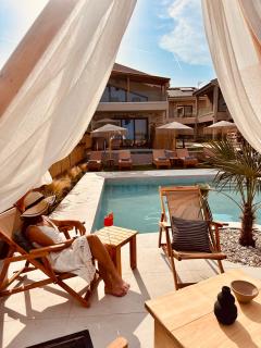 Amo Golden Suites - 8