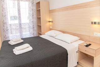 Antonia's Apartments - 4