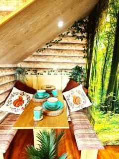 Squirrel Hideaway with Hot Tub in Formby, Liverpool - 2