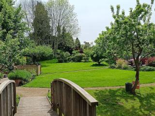 Idyllic with Stream - Hot Tub - Pet ok- Walk 2 Pub - 3