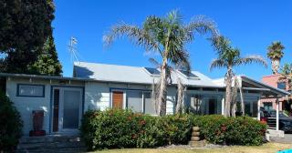 Wellwood Cottage - Beach Front Escape - Te Awanga - 9