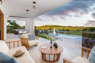 Villa GROFICA, new house, heated pool, jacuzzi, playgroung & bbq, near beaches, Pula - Istria - Pula - 7