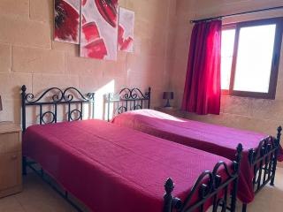 4 Bedroom house with pool and beautiful views - Nadur - 2