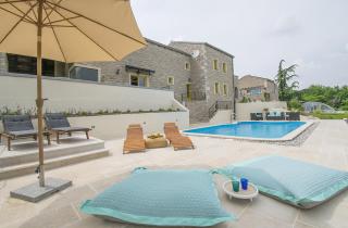 La Casa di Kyra, surrounded by greenery in a quiet location with pool and sauna - Brajkovići - 2