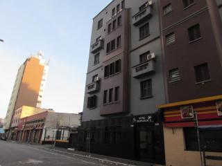 Hotel Tropicália próximo a 25 de março , Brás e Bom Retiro "Com estacionamento conveniado ao lado do hotel" - São Paulo - 4